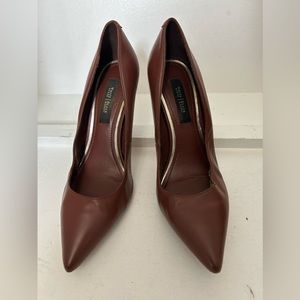 White House | Black Market Brown Leather pumps size 7.5